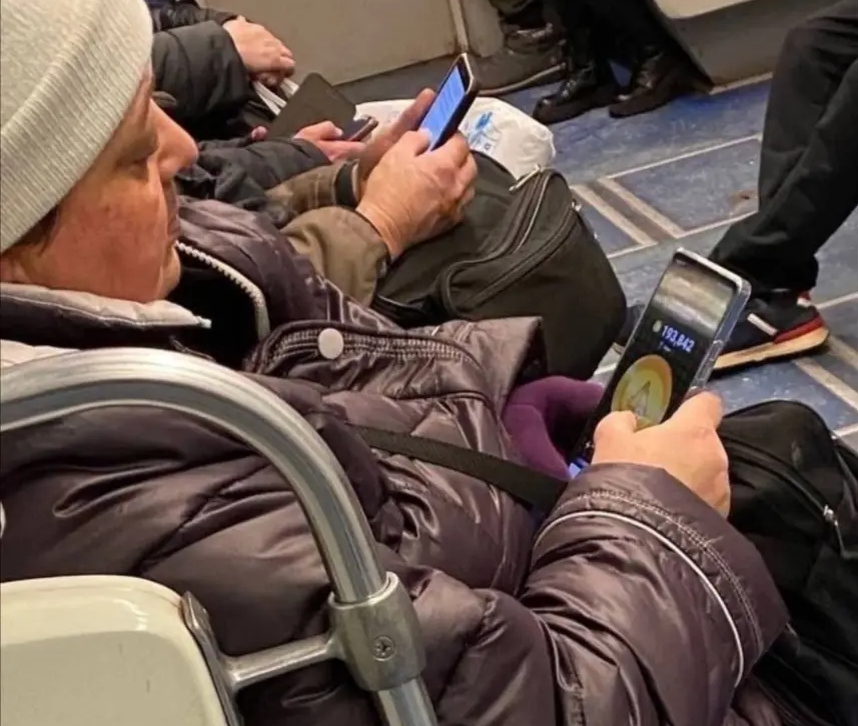 Перевод крипты. Вывод с крипты скрин. Вывод с бинанса на карту. Сколько нужно вложить в крипту чтобы через год был лям мем. Биткоин покупка продажа.