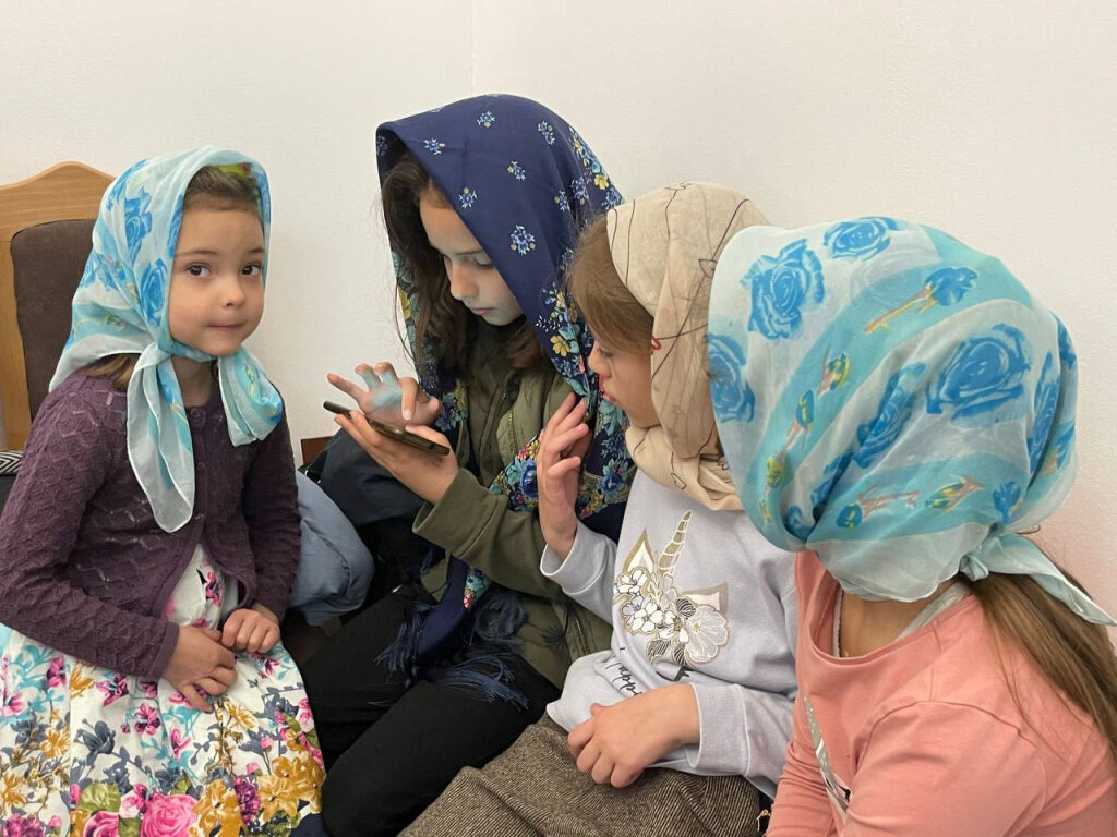 Мы уже затрагивали вопрос целесообразности нахождения российских миротворцев в Арцахе (Нагорном Карабахе) после этнических чисток со стороны Азербайджана и полного исхода населения из древнего...-9