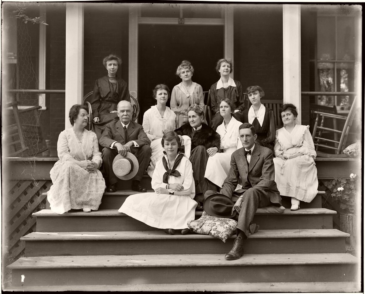 Чьи-то предки. Фото с сайта photar.ru