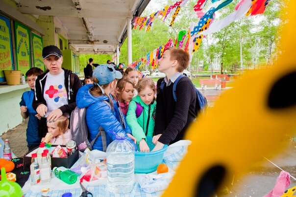 См и мощностью в 4. Определить силу упругости. Задачи по физике напор жидкости. Чему равна жесткость пружины. См и мощностью в 4.