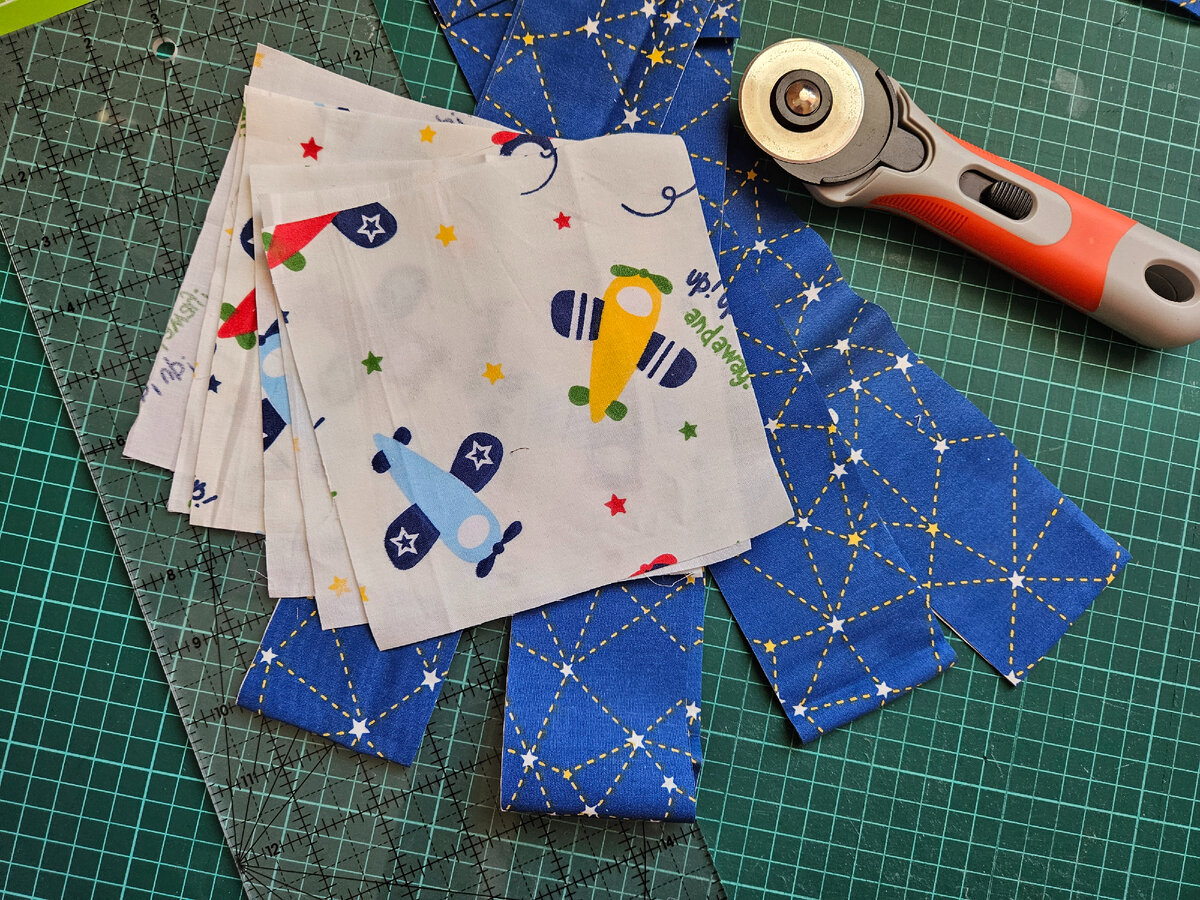 Сложить одеяло компактно. Одеяло за 4 миллиона рублей. Как сделать без одеяла. Одеяло из подушек. Компактно сложить плед.