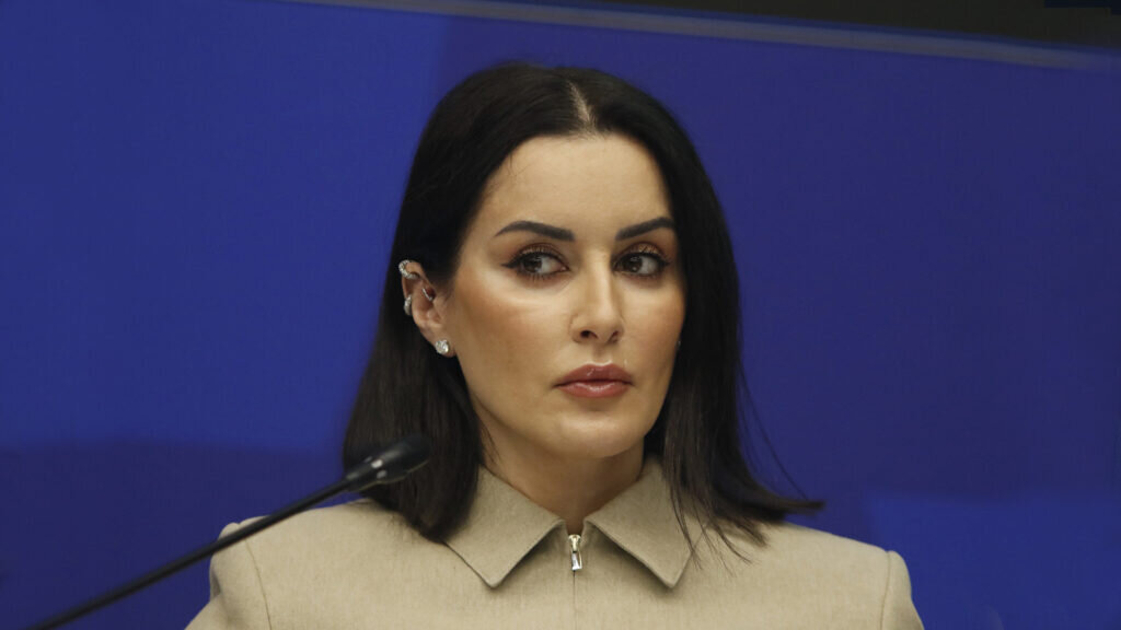 пустят ли на концерт 16 в 14. овация 2002 король и шут. газманов в лужниках. концерт группы король и шут в москве. пустят ли на концерт 16 в 14.