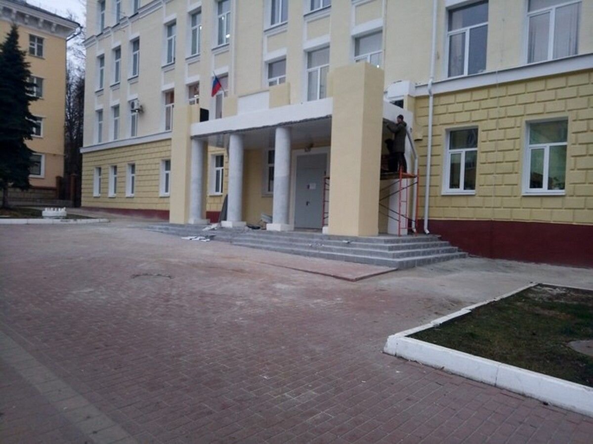 строительный колледж брянск. архитектурный колледж брянск. строительный техникум брянск жуковского. жуковского. эмблема брянского строительного колледжа.