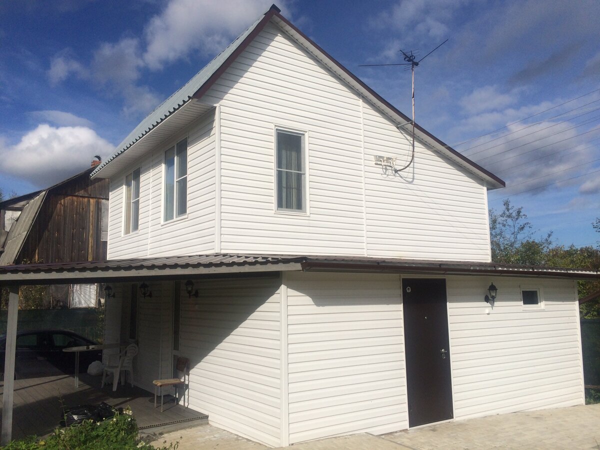 Сразу покажу дом пару месяцев, чтобы не пугать читателей. Фото автора 