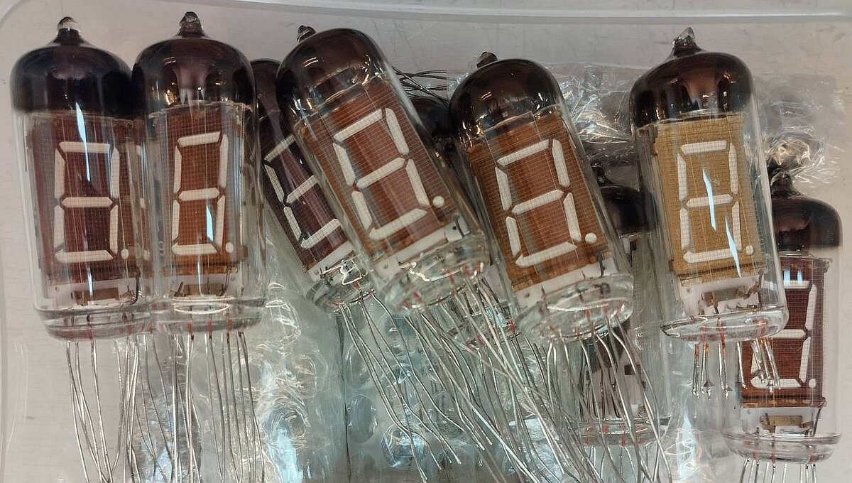 Часы на лампах ИВ-11. Часть II. Развитие концепта. | ClockFan | Дзен