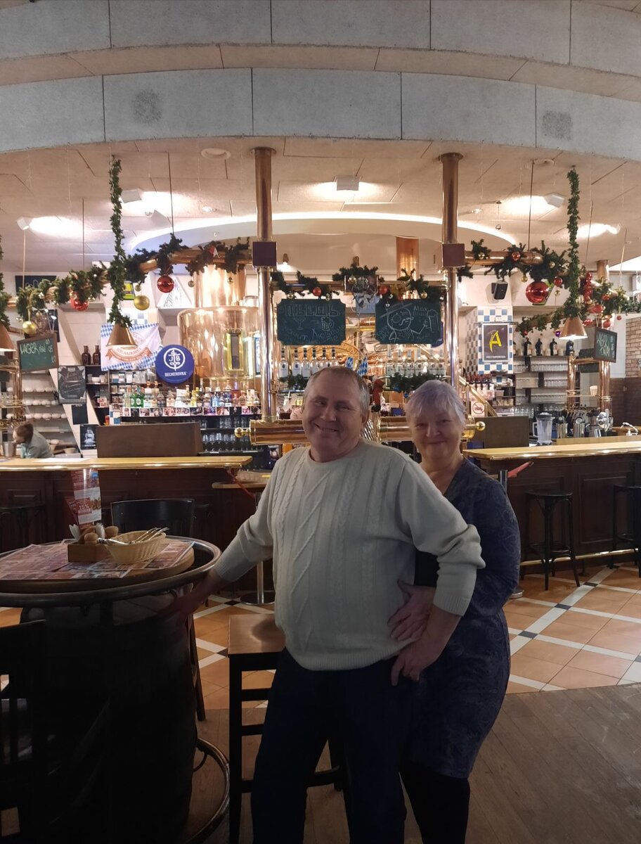 должное так каждый проходит. счастья в личной жизни. один там только и есть порядочный человек прокурор. должное так каждый проходит. фразы про жестокость.