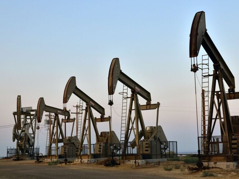    Разработка ПНИПУ позволит контролировать процесс добычи нефти без лишних устройств / © Getty images