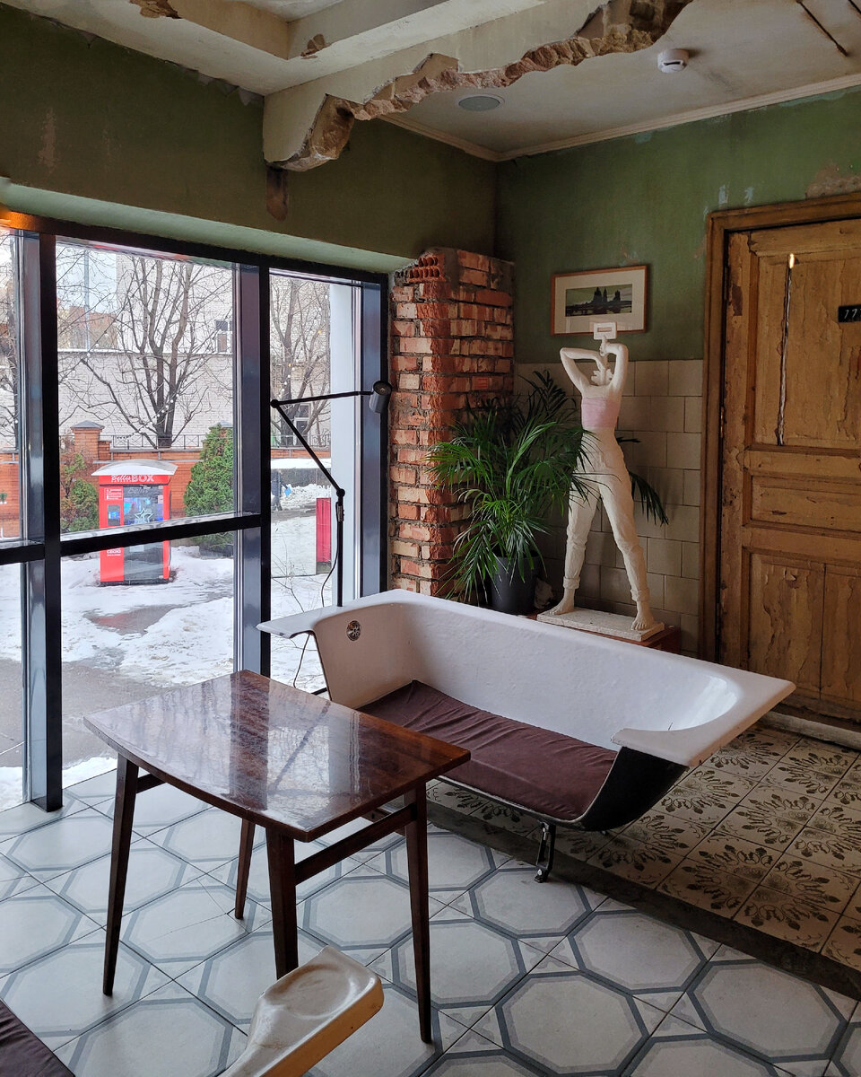 интересные кафе и рестораны в москве. кафе семпре большая дмитровка. скай лаунж ресторан москва. ресторан грабли в детском мире на лубянке. вайт рэббит ресторан москва.