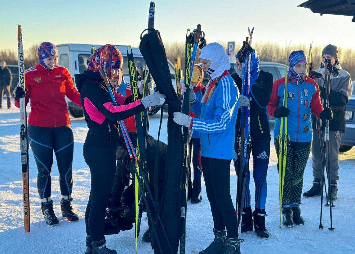    Псковские биатлонисты тренируются с новым инвентарем