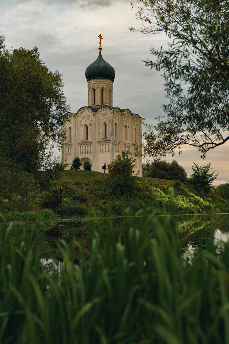 храм на нерли во владимире. церковь покрова на нерли боголюбово. храм покрова богородицы во владимире. церковь покрова на нерли (1165 г. храм покрова богородицы на реке нерль.