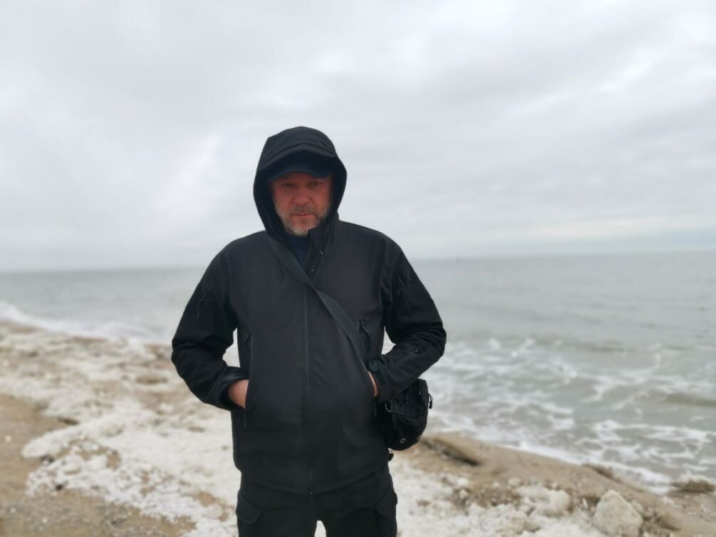 Пошел добровольцем какие выплаты. Кто получает социальные выплаты. Страховые выплаты по страхованию от несчастных случаев. Зарплата у военных по контракту. Таблицы страховых выплат от несчастного случая.