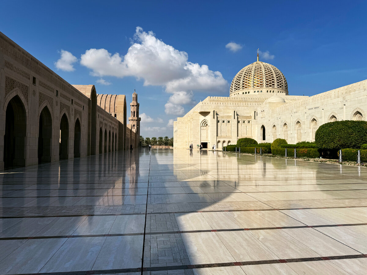 Иран йезд мусульманские. Султан ахмед мечеть. Мечеть hd. Турция площадь султан ахмед. Мечеть возле театра.