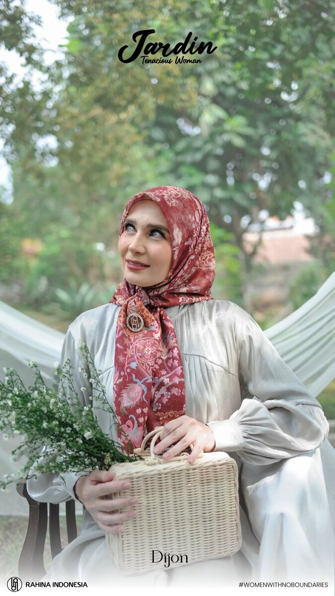 добыча драгоценных камней на урале. добыча полезных ископаемых в горах. немного добывать. березовский золотодобывающий рудник. добыча бивней мамонтов в якутии.