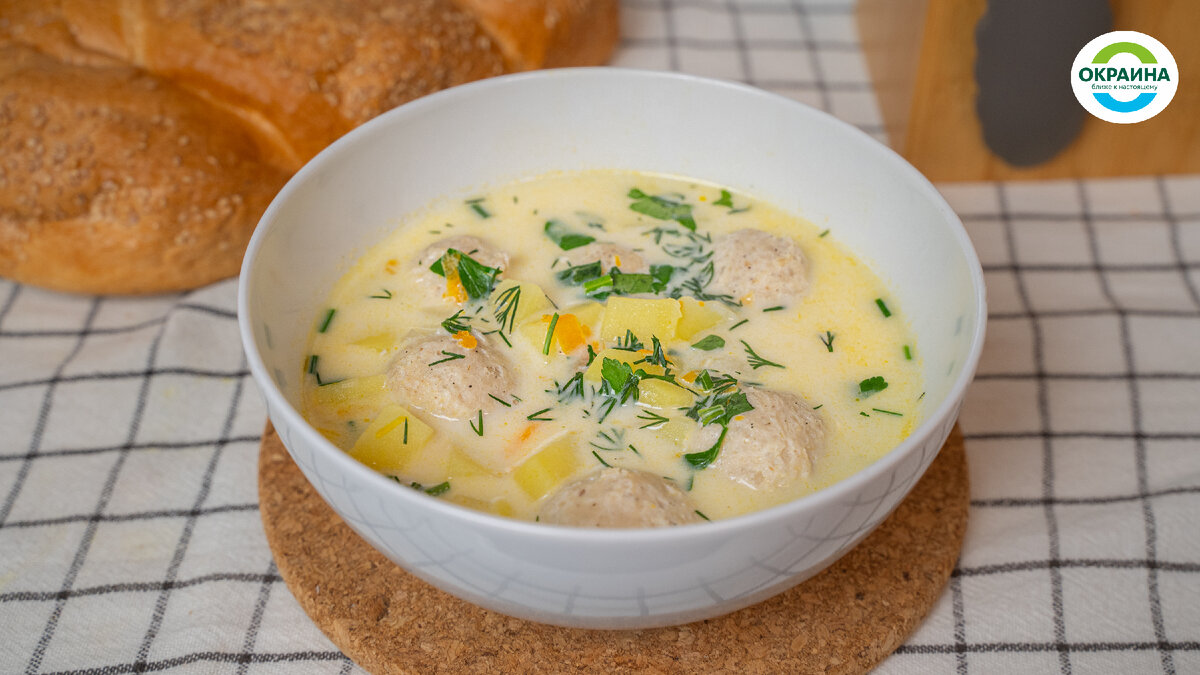 Суп куриный с плавленым. Суп куриный с плавленым. Куриный суп с плавленным сыром. Куриный сырный суп. Сырный суп (с плавленным сырком) с курицей.