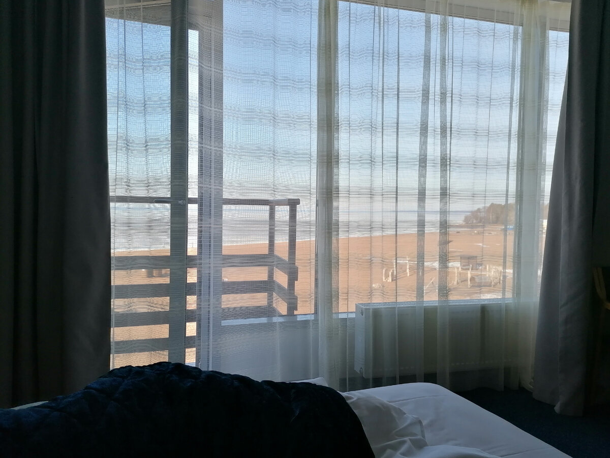 Из отеля открывался чудесный вид на залив