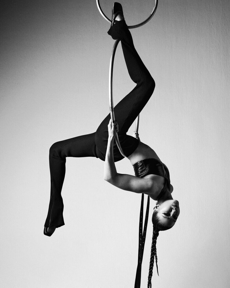 Если тебе лень вставать с кровати и идти в спортзал, то взгляни на звёзд! Они точно замотивируют всех вести здоровый образ жизни, чтобы выглядеть на все сто.-25