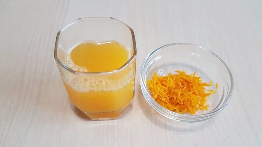 Заодно и сока надавила. Люблю морковный сок 