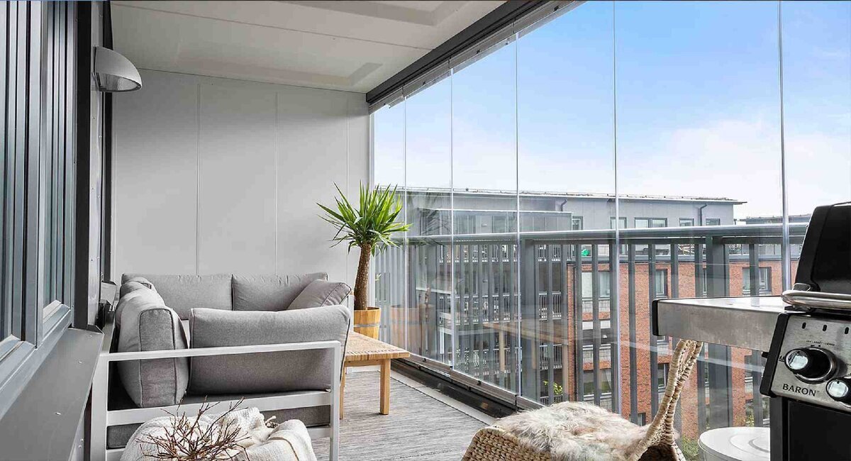 спайдерное остекление фасадов. панорамное остекление татпроф. стеклянные конструкции. стальное остекление. стеклянный фасад.