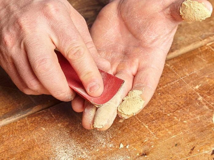 браширование древесины своими. брашировка дерева. обработка древесины своими руками. искусственное состаривание дерева. обработанное дерево.