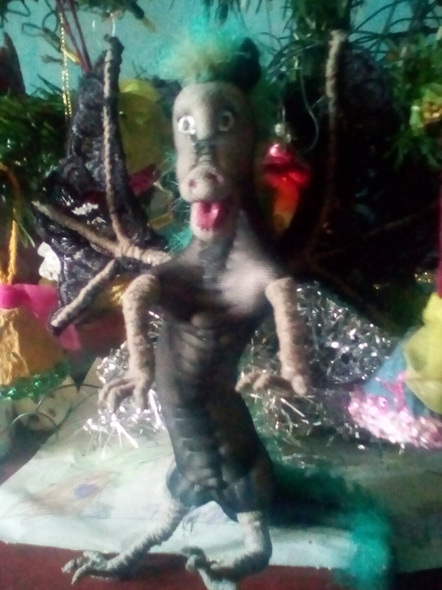 Тот самый,со сломанной ногой.