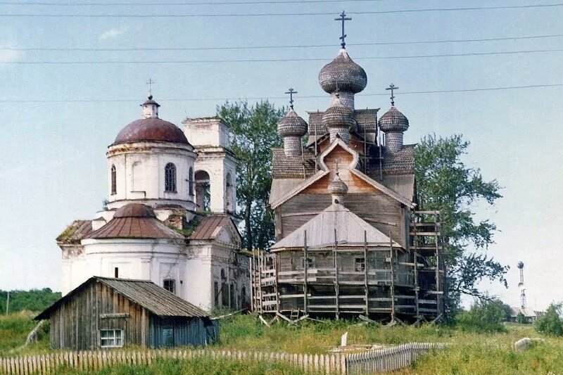 Фото 1990 г., найденное на сайте старых фотографий Pastvu.com за авторством Владимира Хлямова.