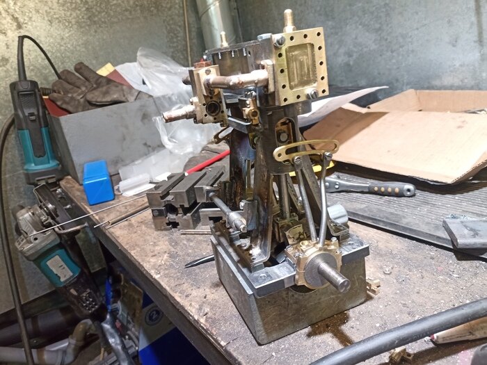 приспособления для пайки мелких деталей. припаять провод к тэну. паяльник тонкий для микросхем. провода для пайки микросхем. E.