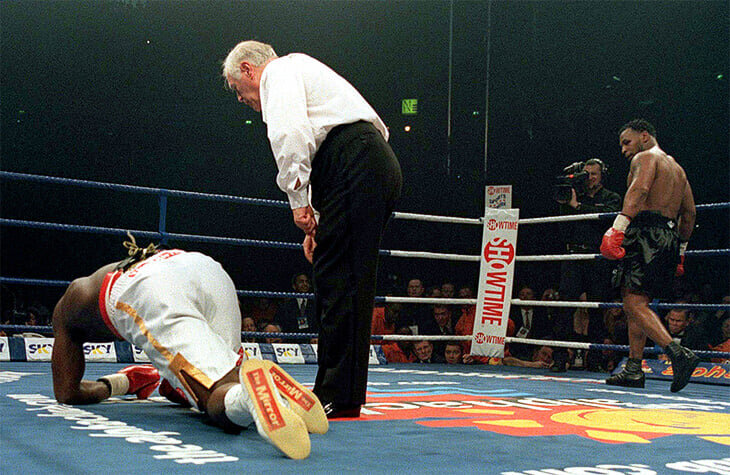 Конец второго тысячелетия звездный боксер-тяжеловес Майк Тайсон встретил на спаде формы. Спортивные эксперты и журналисты давно смирились, что американский нокаутер заржавел.-2
