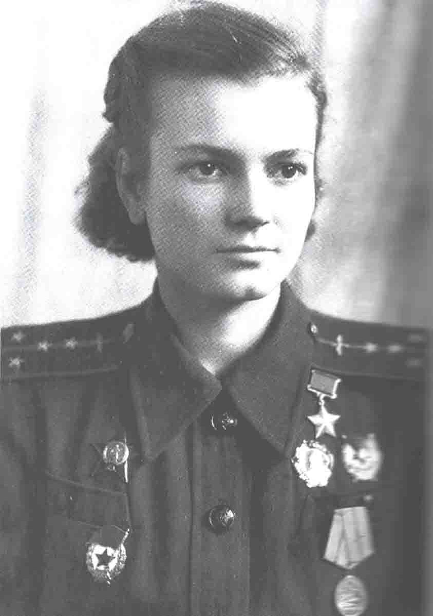    Герой Советского Союза Галина Джунковская