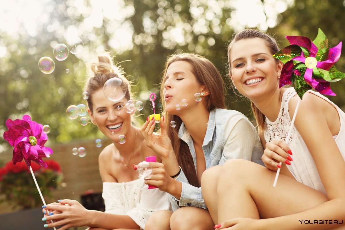 10 идей видеопоздравлений на день рождения с ПРИМЕРАМИ