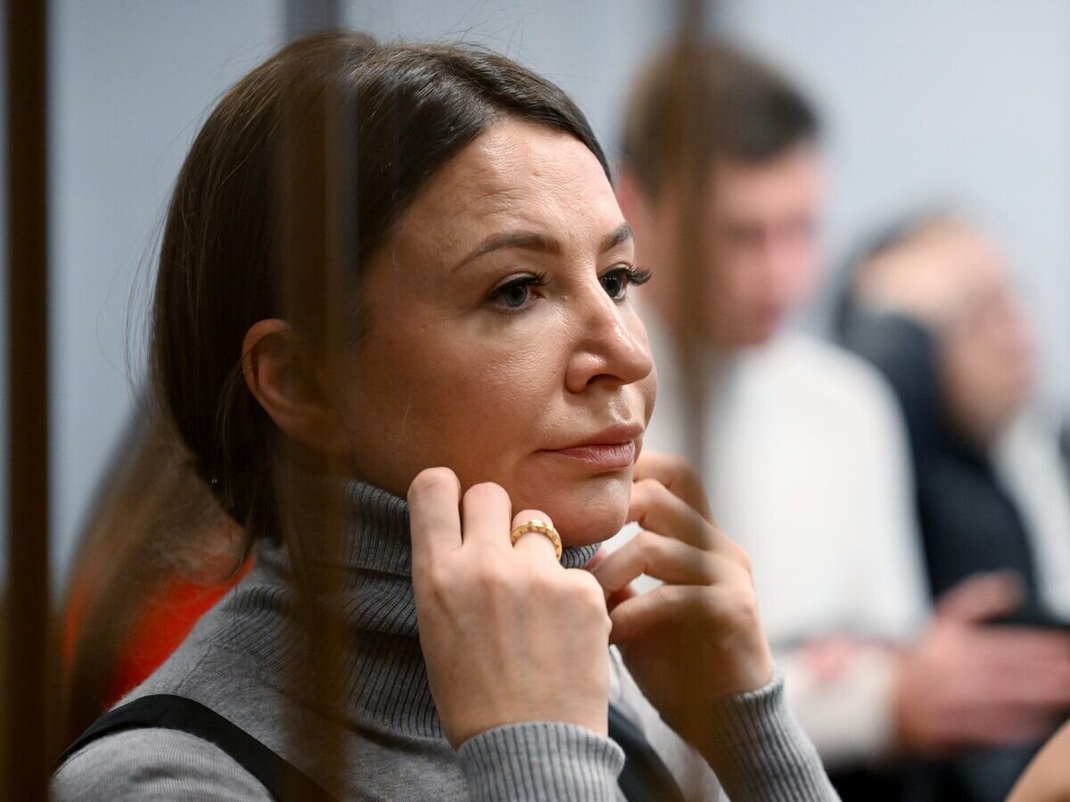    Блогер Елена Блиновская у Замоскворецкого суда Москвы, где пройдет рассмотрение ее дела об уклонении от уплаты налогов и легализации средств© РИА Новости / Григорий Сысоев