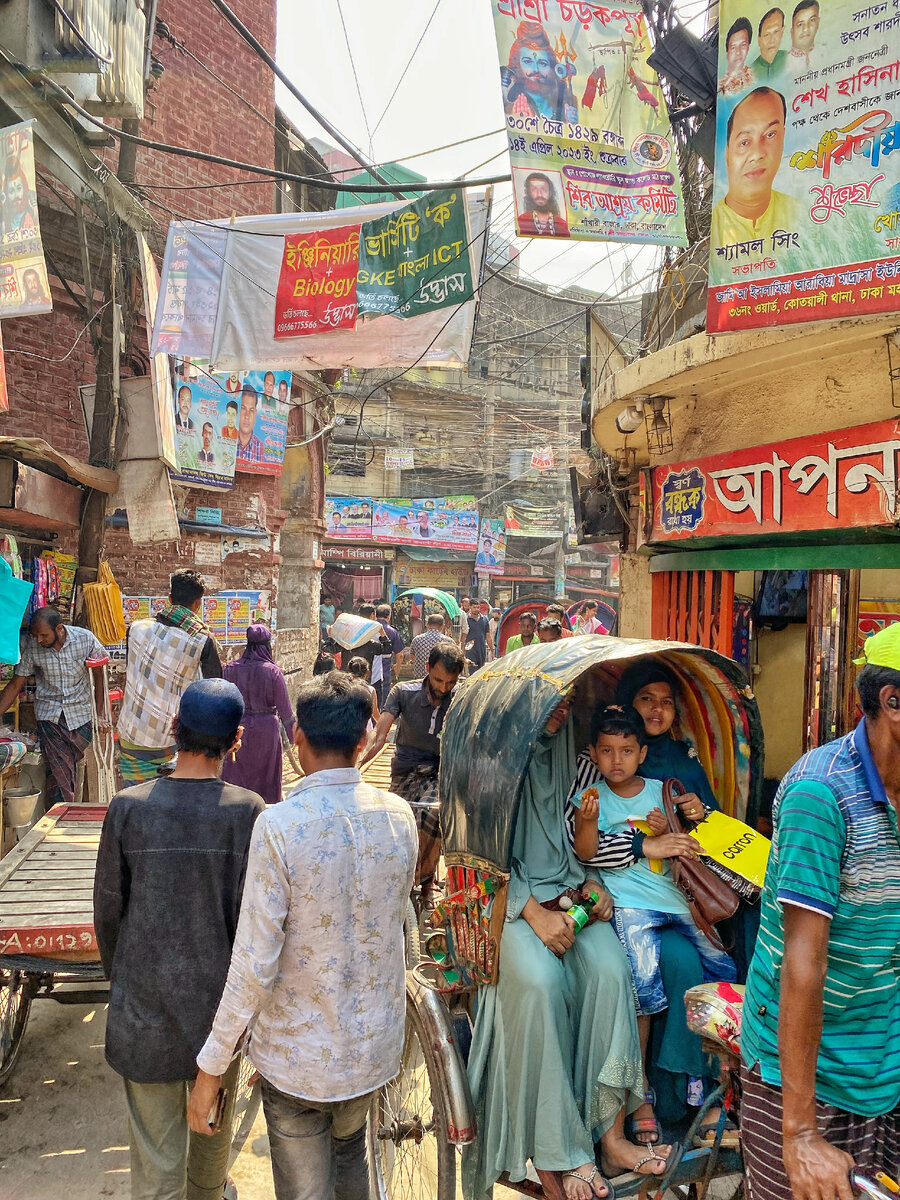 Тадж махал сонаргаон. Дакка тадж махал. Школа в дакке. Каматипура фильм. Жизнь в азии.