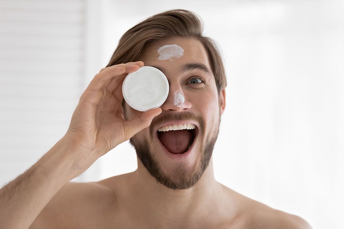 Хотите, чтобы вам было так же весело, как этому парню? Попробуйте уходовую косметику📷    уход косметика кожа лицо
