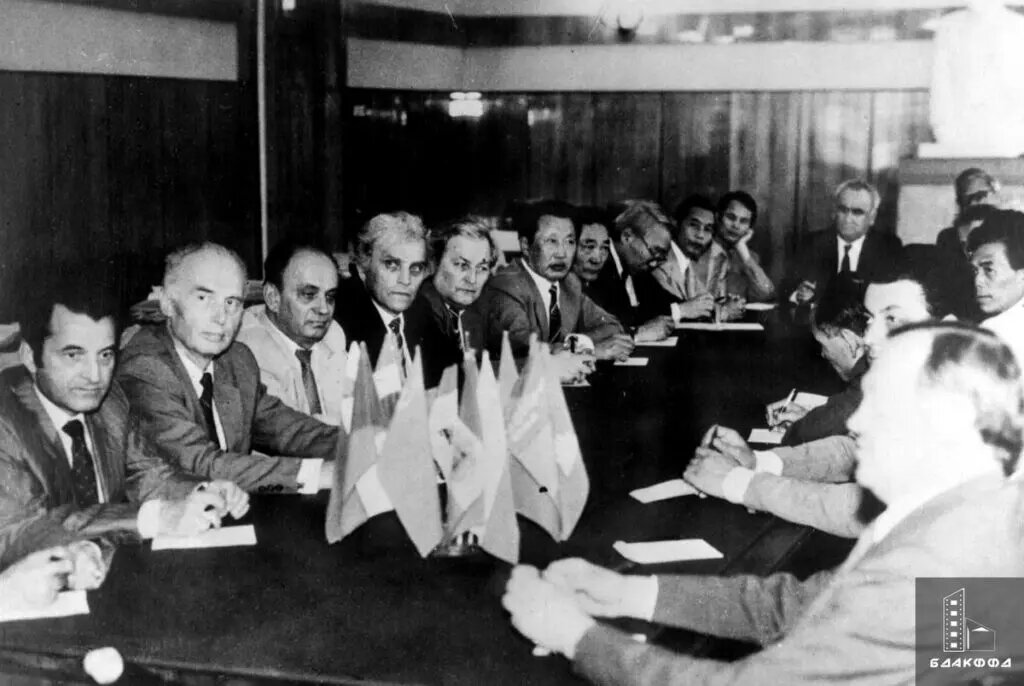 Список всех стран. Число российских дипломатов в сша. Высылка российских дипломатов. Число дипломатов. Число дипломатов.