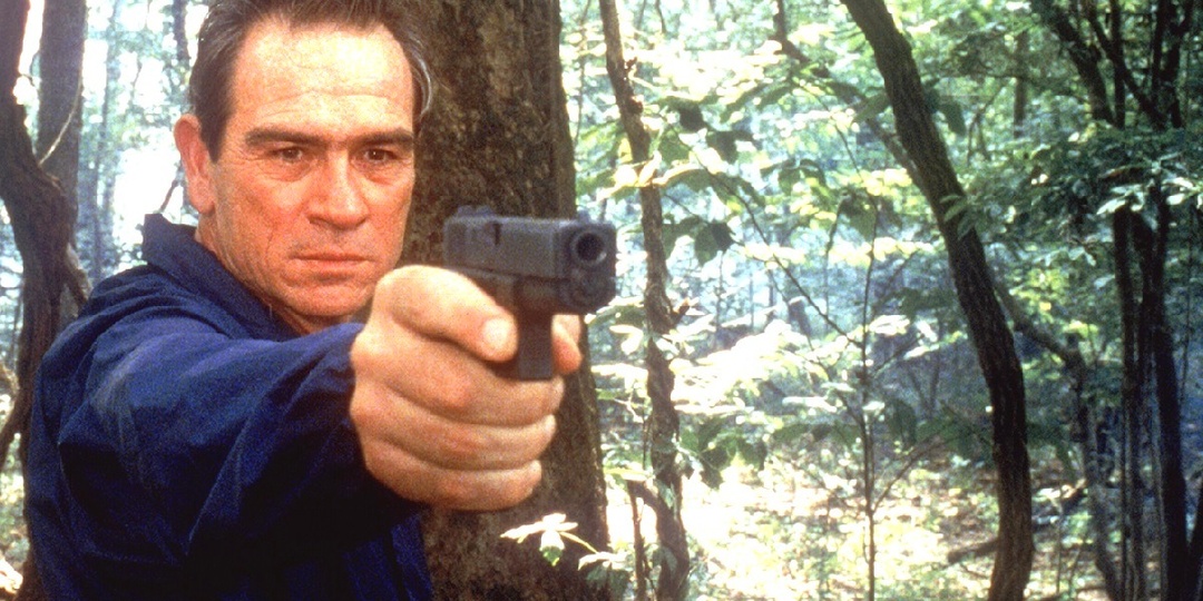 Двойной беглец. Томми Ли Джонс опять в своей коронной роли