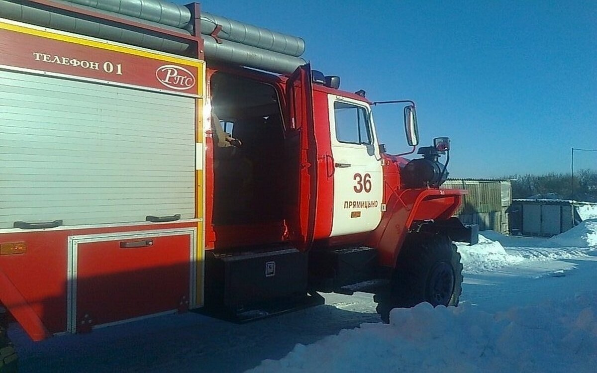    В посёлке Прямицыно Курской области горел большегруз