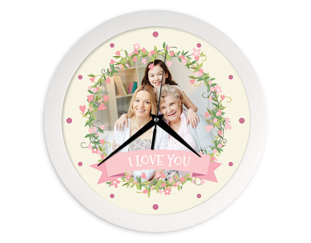 Подарочек 18. Оригинальный подарок подруге. 18 лет сувенир. Подарок девушке на день рождения. Оригинальные подарки.