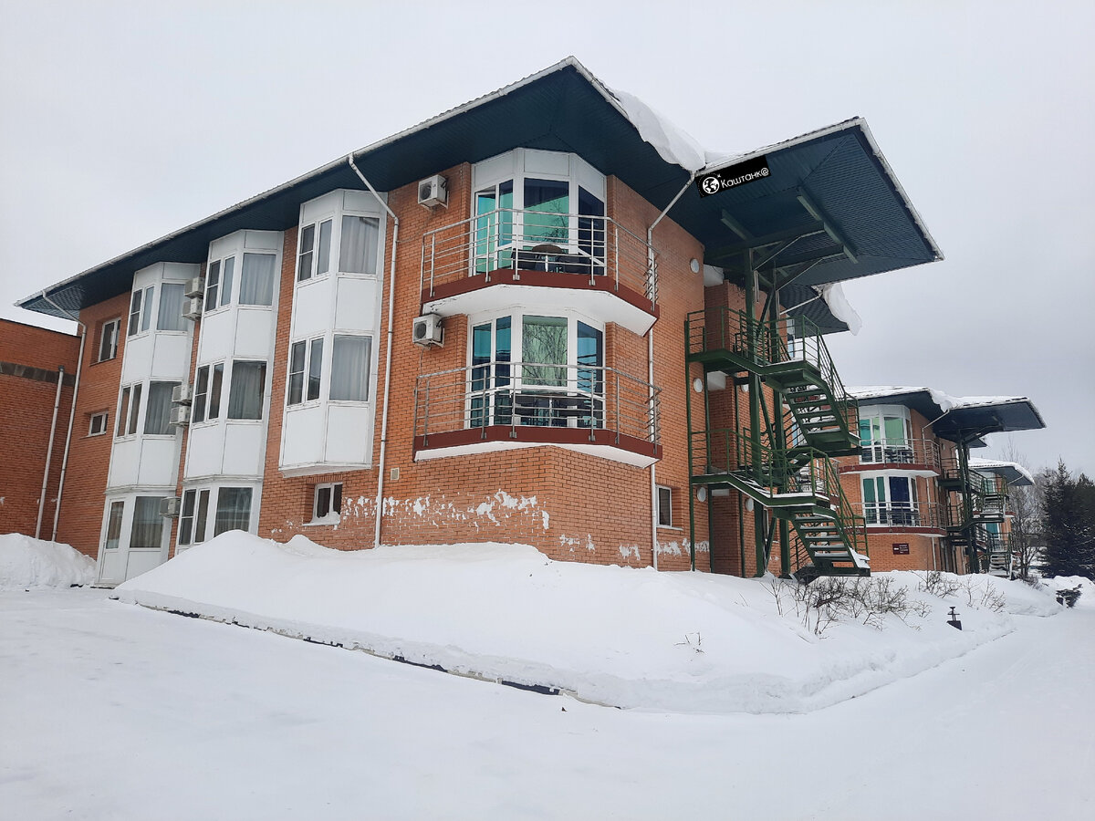 Фото из личного архива: Здание отеля.