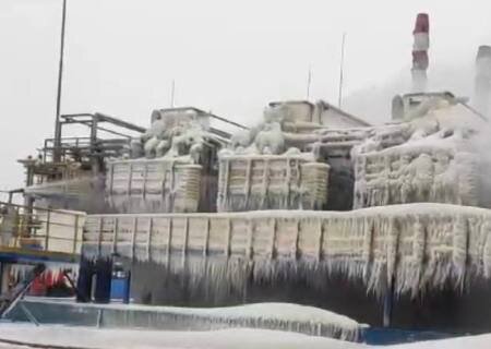    Более суток бушевал пожар на терминале "НОВАТЭК" в Усть-Луге, вспыхнувший после атаки БПЛА