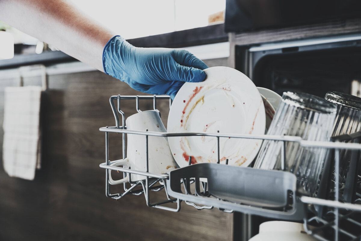     Как правильно загружать посудомоечную машину, чтобы она не сломалась