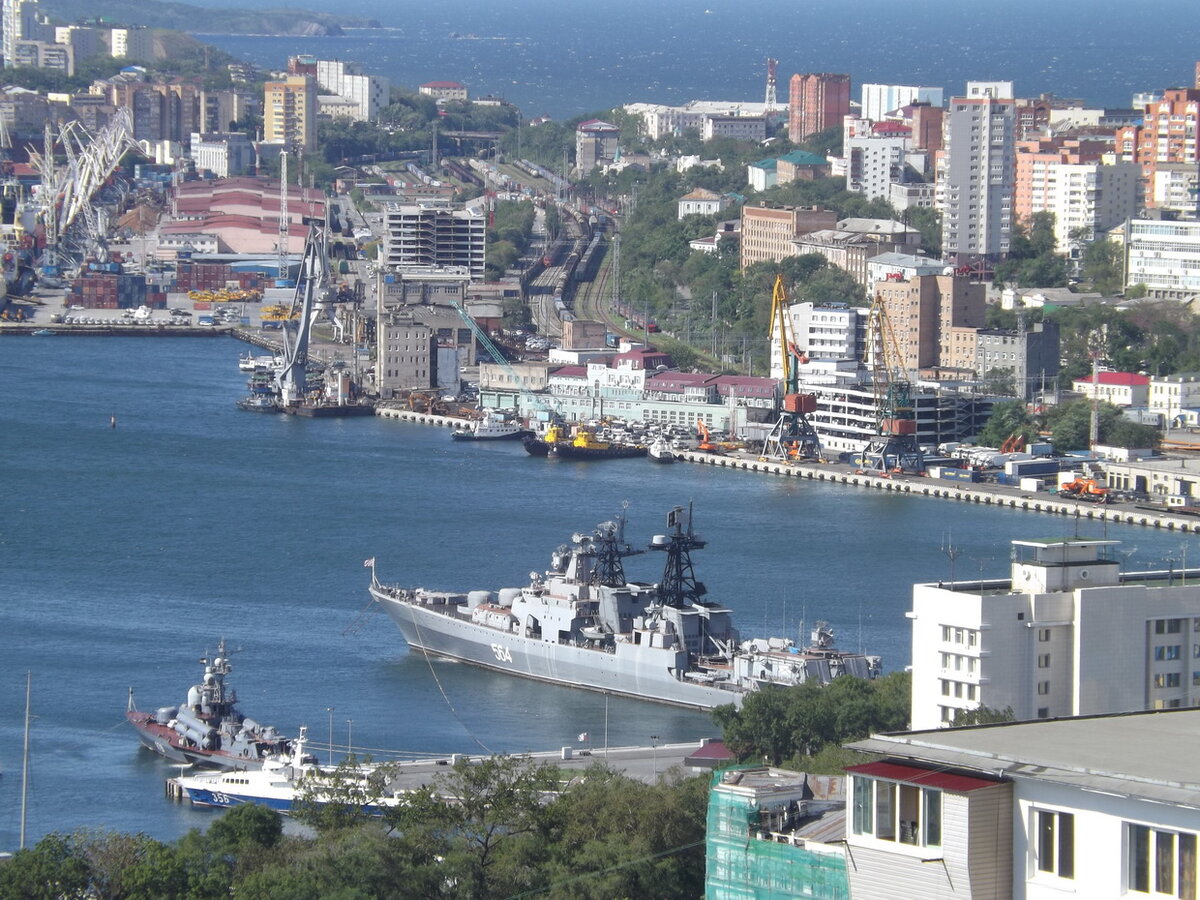 Владивосток сегодня море. Японское море Владивосток. Владивосток тихий океан. Морской Владивосток. Моря около Владивостока.