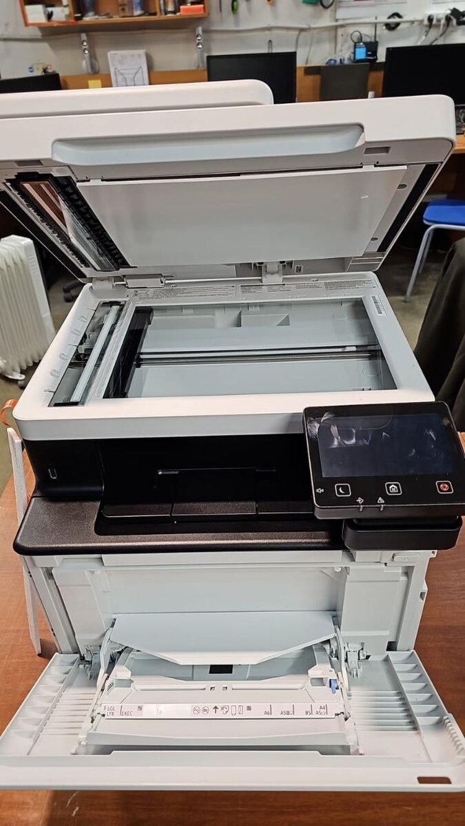 мамастер по ремонту принтеров. техническое обслуживание оргтехники. техническое обслуживание принтера. техническое обслуживание принтера. сервисный центр оргтехники.