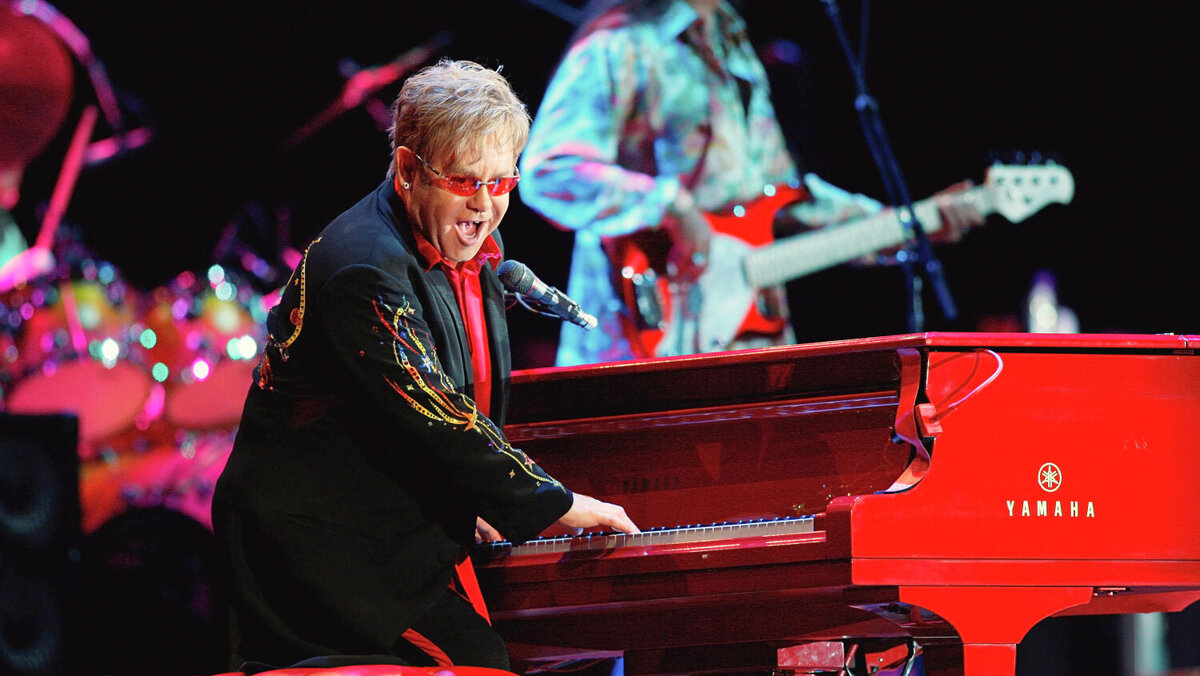 Маруся голосовой помощник. Включи что нибудь звуки. Голосовой помощник. Маша и медведь алиса маша. Значок громкости.