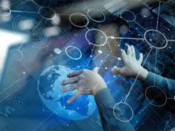 Будущее человечества — это тема, которая вызывает много интереса и дискуссий. Существует множество факторов, которые могут повлиять на наше будущее, и различные сценарии развития человечества могут быть возможными. Давайте рассмотрим несколько возможных вариантов развития человечества в будущем. 
1.      Технологический прорыв: В будущем, развитие технологий может привести к революционным изменениям в различных сферах жизни. Мы можем ожидать появления новых инноваций, таких как искусственный интеллект, квантовые компьютеры и биотехнологии. Это может привести к улучшению производительности, увеличению продолжительности жизни и созданию новых возможностей для развития.
 2.      Устойчивое развитие: В будущем, мы можем стать свидетелями перехода к устойчивым источникам энергии и более ответственному использованию ресурсов. Это может привести к улучшению состояния окружающей среды, снижению зависимости от нефти и других ископаемых видов топлива и созданию более устойчивого будущего для всех.
 3.       Космическая экспансия: В будущем, мы можем ожидать появления космических станций, межпланетных миссий и даже возможности для колонизации других планет. Это может привести к новым научным открытиям, экономическим возможностям и расширению нашего понимания Вселенной.
 4.       Глобальное сотрудничество: В будущем, мы можем стать свидетелями укрепления международного сотрудничества и создания глобальных организаций для решения общих проблем. Это может привести к улучшению глобального мира, снижению конфликтов и созданию более справедливого и равноправного мира.
5.         Социальные изменения: В будущем, мы можем стать свидетелями изменений в социальных структурах и ценностях. Это может привести к большей равенству, инклюзии и справедливости. Мы можем также увидеть развитие новых форм социальной организации, таких как коммуны или кооперативы, которые будут способствовать более гармоничному и справедливому обществу.
             Конечно, это только некоторые возможные варианты развития человечества в будущем. Реальность может быть совершенно иной и зависеть от множества факторов, таких как политические, экономические и социальные изменения. Однако, важно помнить, что наше будущее зависит от наших действий и выборов сегодня. Мы можем влиять на направление развития человечества, и каждый из нас имеет возможность внести свой вклад в создание лучшего будущего для всех.






