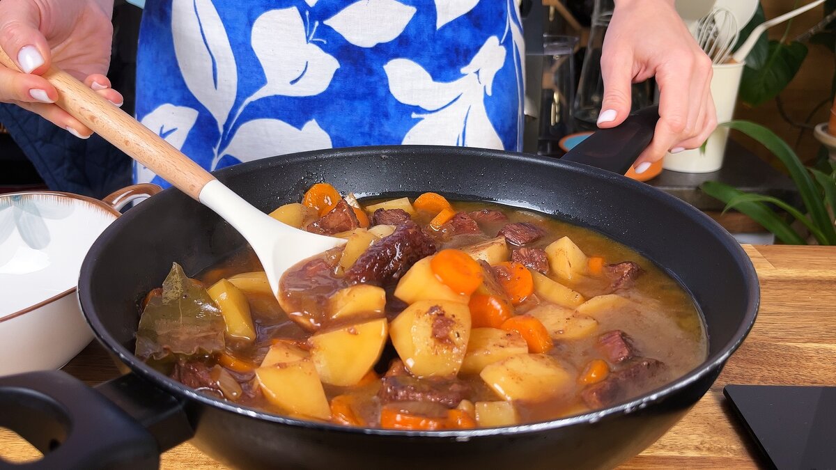 Тушёные овощи в мультиварке. Рагу из овощей в мультиварке рецепты. Рагу из баклажанов с овощами в мультиварке. Рагу из овощей с кабачками и курицей в мультиварке. Рагу в мультиварке с картошкой и овощами.