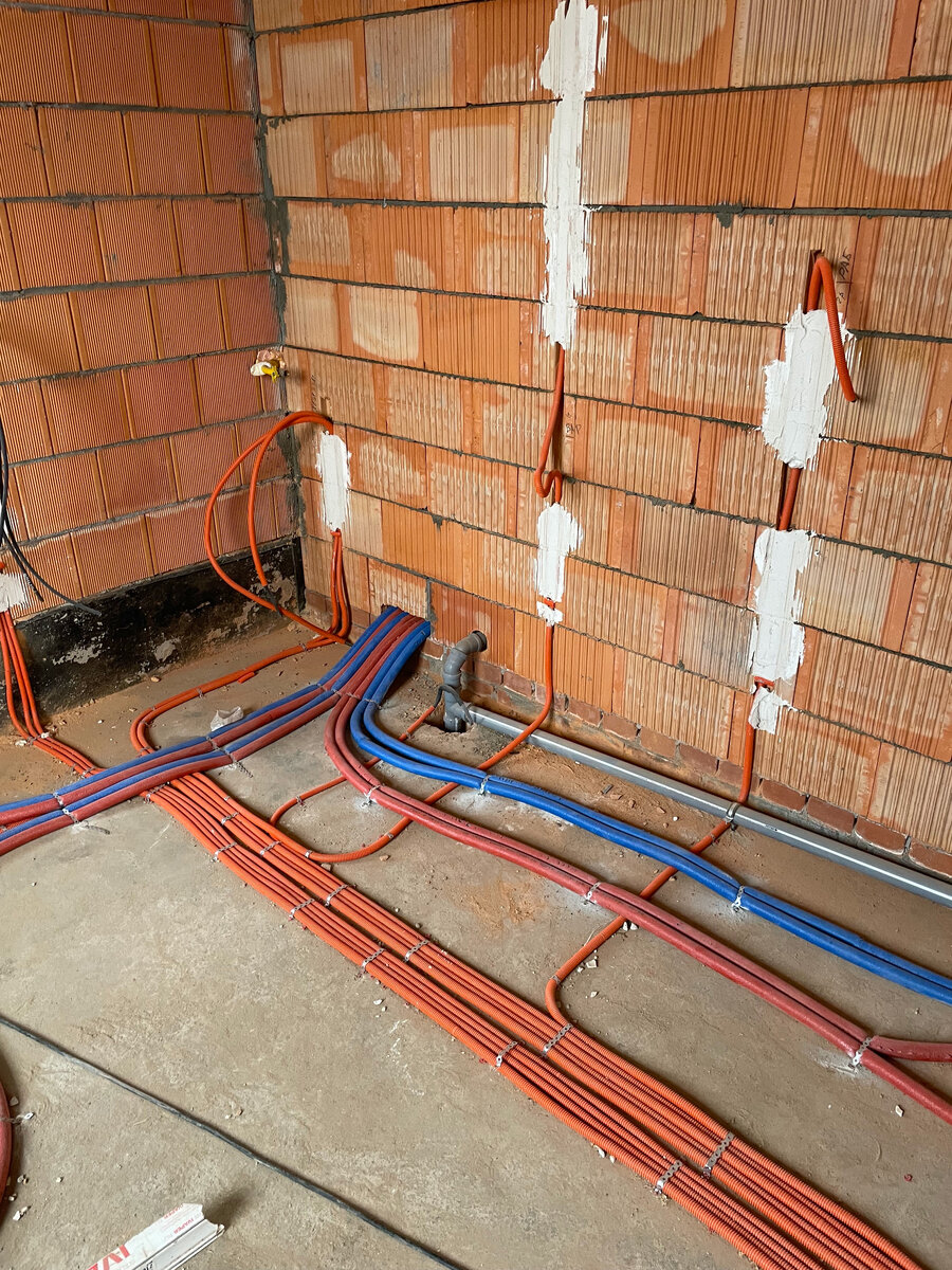 Монтаж кабеля в загородном доме