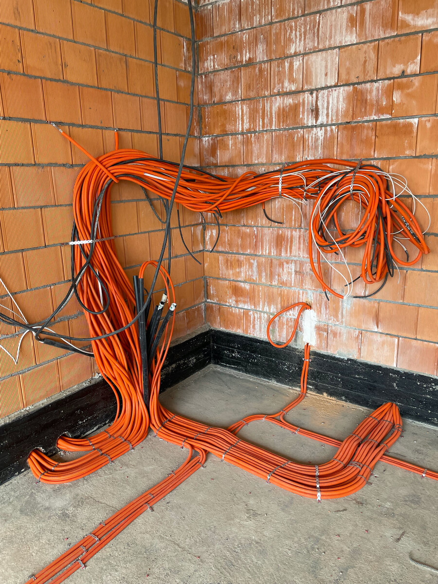 Вывод кабеля по щит