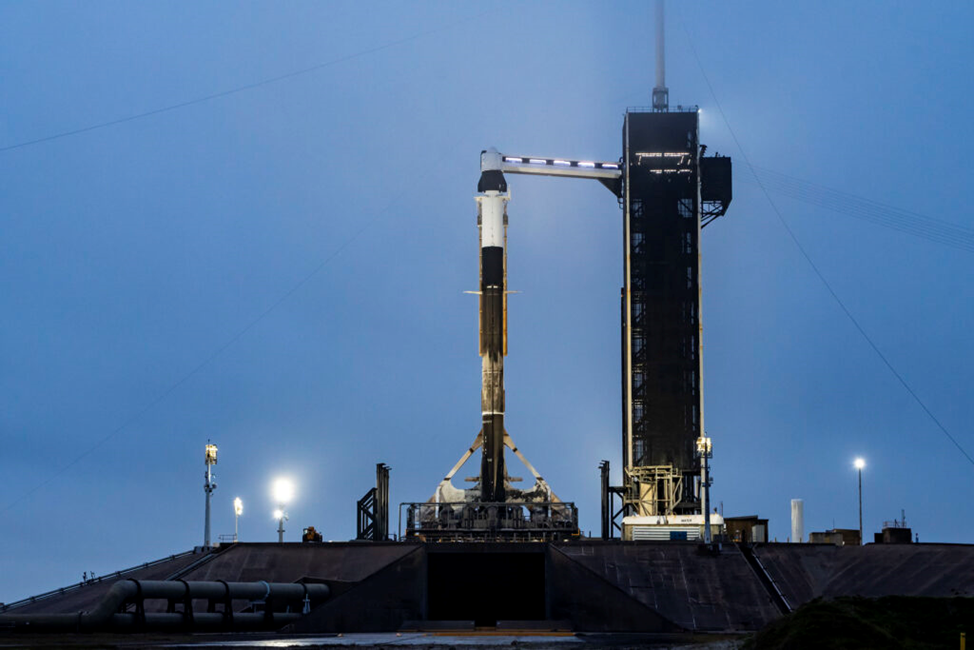 РН Falcon 9 с ПКК Dragon Ах-3 на стартовом комплексе. Фото: SpaceХ