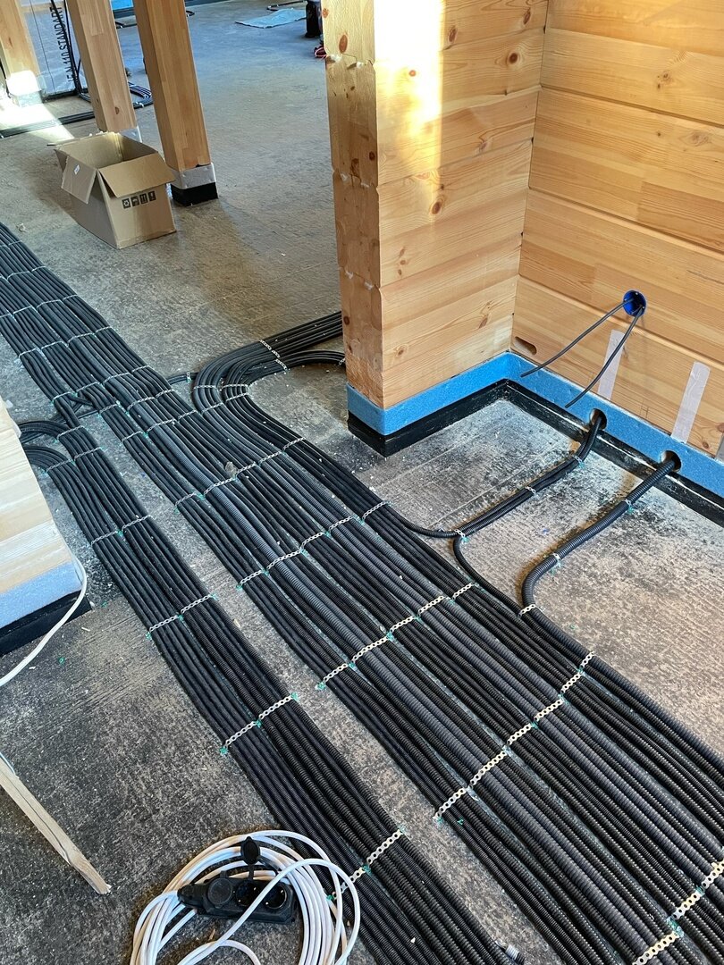 Черновая электрика в доме из бруса