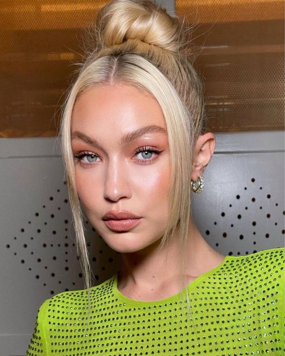 Элегантный макияж. Трендовый макияж. Какой макияж в моде в 2024. Тейлор хилл макияж 2022. Макияж 2018 и 2022.