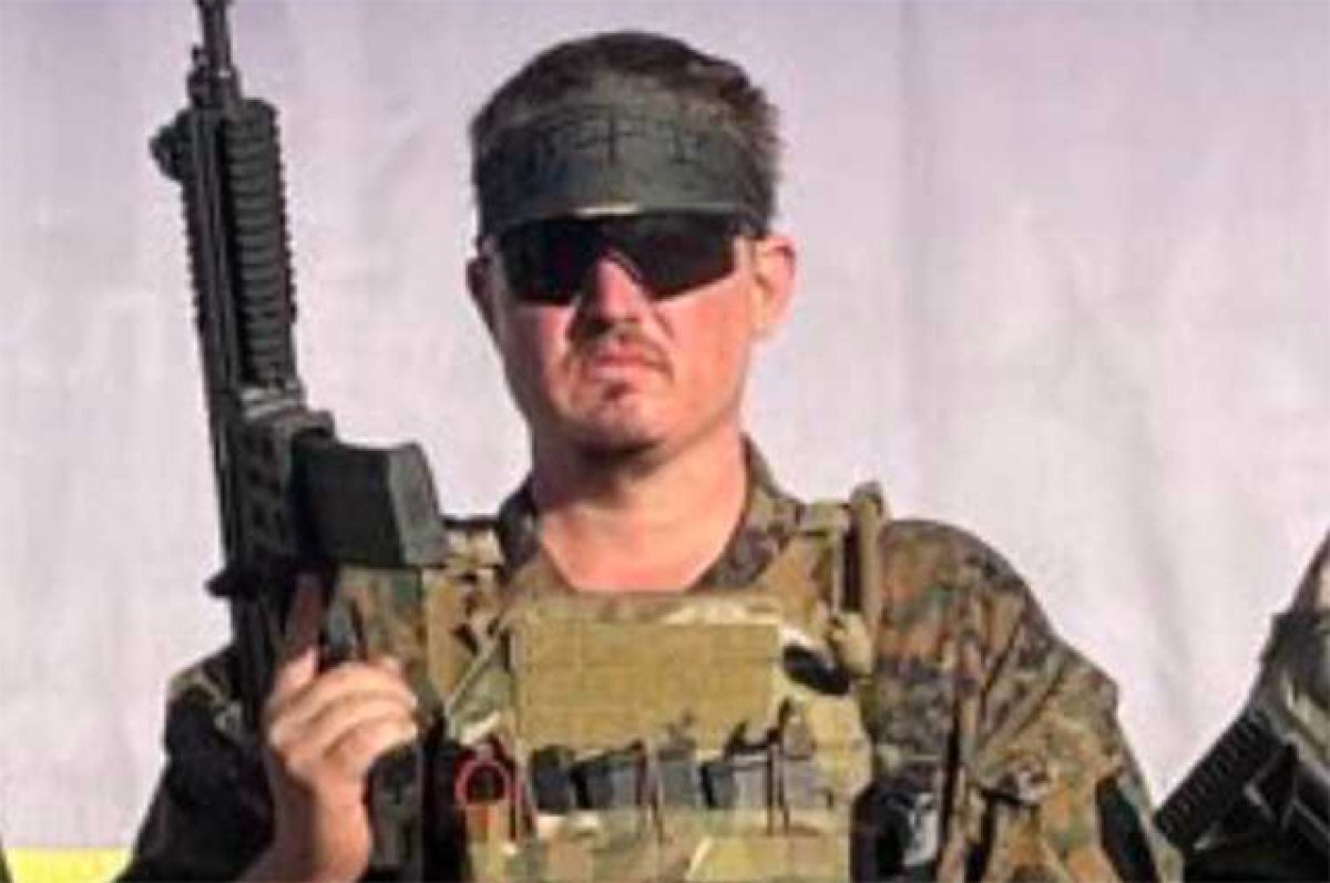    Томас Харрис.